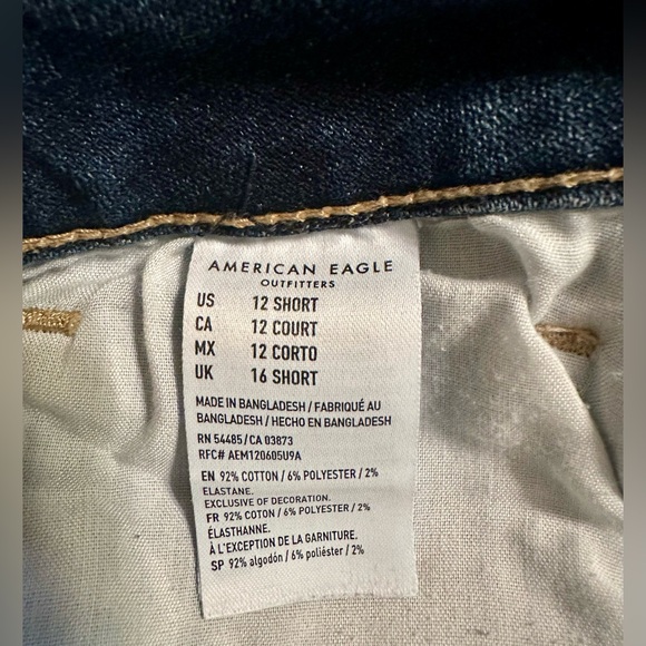 American Eagle Artist Crop Jeans 12 Short | Super Stretch Distressed - Picture 4 of 8